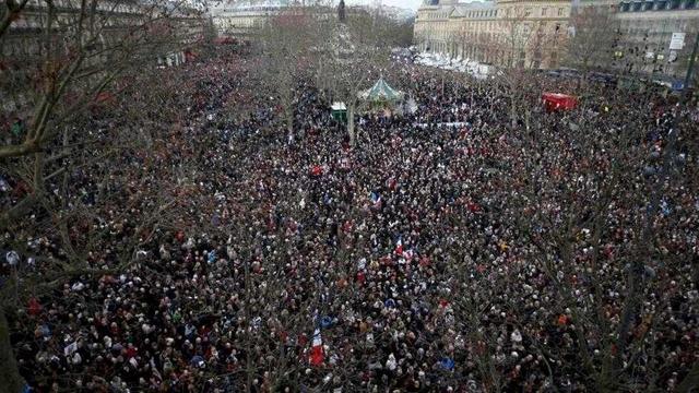 La foule dans Paris le 11 janvier 2015.