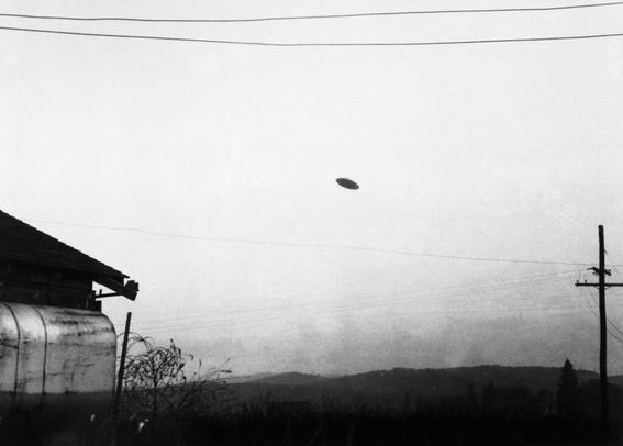 Attempting to answer UFO questions. "Why are there no good photos?"