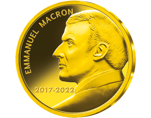 emmanuel macron (2017-2022) de profil sur une pièce en or en .png