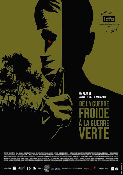Affiche du film. Sur un fond vert, une image coupée en deux verticalement. a droite une silhouette à contre jour. A gauche un visage dont le vas est masqué par un foulard. Au fond des paysans qui manifestent et un arbre.