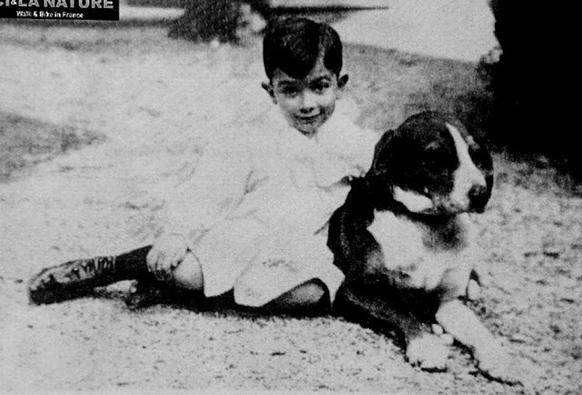salvador-dali-enfant-des-cliches-rares-dun-genie-en-culottes-courtes-1
