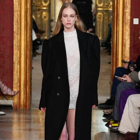 カーライル、イタリア高級ブランド「ツインセット」売却に合意間近と関係筋 - FashionNetwork 日本