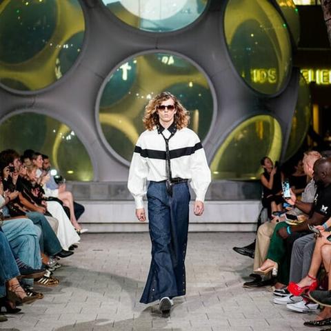 イスティトゥート・マランゴーニ・マイアミが毎年恒例のファッションショーを開催。 - FashionNetwork 日本