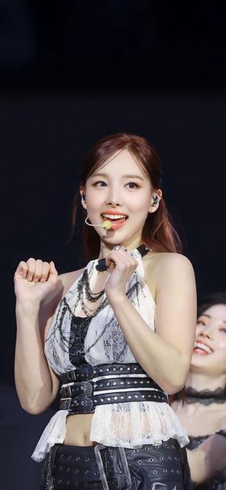 Nayeon wallpaper