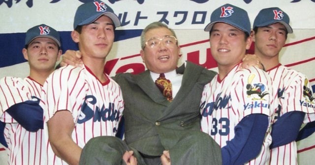 楽天の盗塁成功率が爆上がり中「走塁のことは三木に聞け」三木肇監督の知られざる原点「生き残るために一芸を…」20代前半であえて選んだ“脇役”の道 - プロ野球 - Number Web