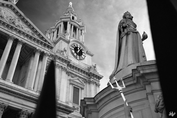 Photograph of St. Paul's Cathedral in London