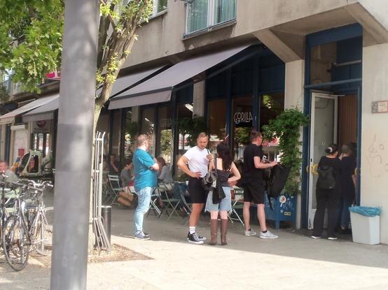 Bäckerei Gorilla Hermsnstr. Ecke Werbellinstr.