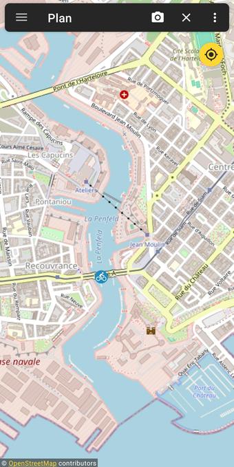 Capture de l'appli Critical maps où on voit un petit vélo bleu sur un plan OSM de la ville de Brest.