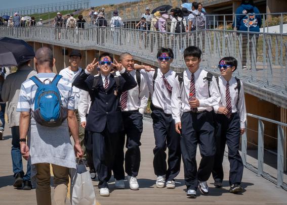 Estudiants d'institut en una visita a l'Expo 2025 d'Osaka.