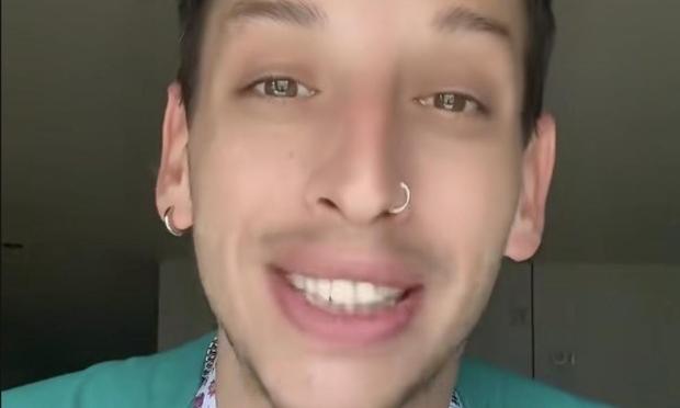 El enfermero que le ha dedicado un vídeo de TikTok a los médicos que no saben trabajar en equipo (TIKTOK)