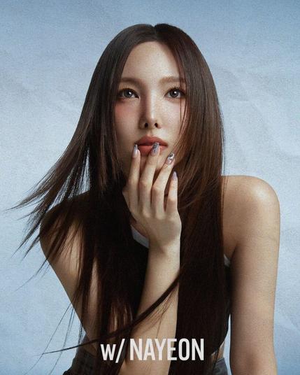 Nayeon x Finger Suit