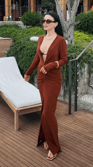 Özge Yağız