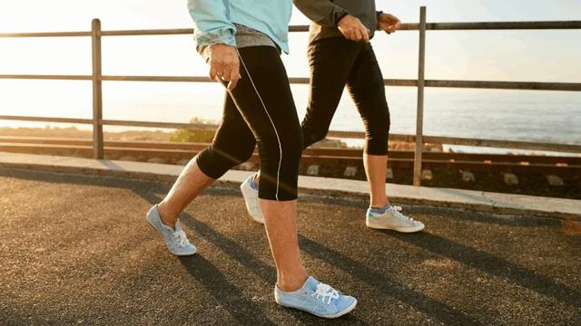 10,000 steps a day or 30 minutes of Japanese walking? Harvard doctor explains which is better