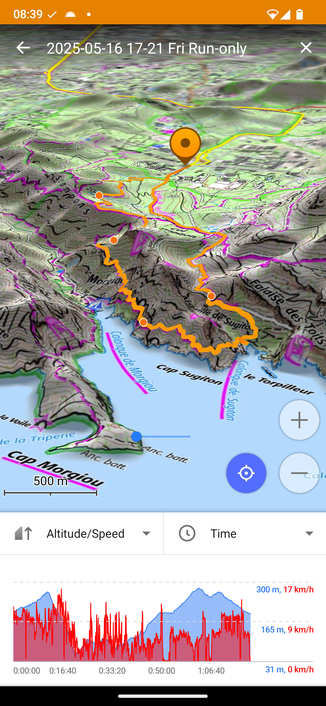 Carte du parcours. Tracé jaune la partie vélo, tracé orange la partie course.

En bas un graphique représente l'altitude parcourue en fonction du temps en bleue, et la vitesse en rouge. On voit clairement ma crampe, après avoir fini une montée et arrivé sur un plat je me suis emballé à courir trop rapidement... Et paf 5min d'arrêt forcé 😬 visible après 50min.
