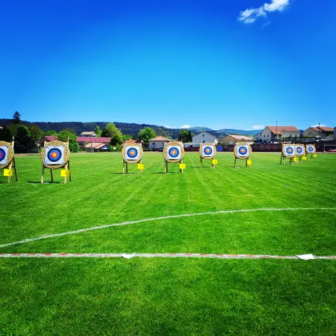Photo du champ de tir avec cibles.