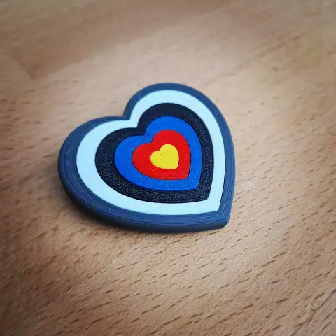 Badge cœur de cible imprimé en 3D