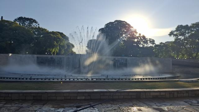 Springbrunnen im Sonnenuntergang
