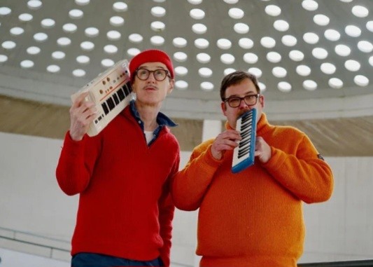 Erobique und Jaques Palminger beide in rotem pullover