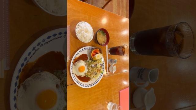 【松原市】創業３１年《カフェ　プリズム》にて　絶品の肉汁たっぷりジューシーな手作りハンバーグ定食（目玉焼き乗せ）とアイスコーヒーを頂きました　大阪グルメ／大阪ランチ／喫茶店／カフェランチ／食べ歩き