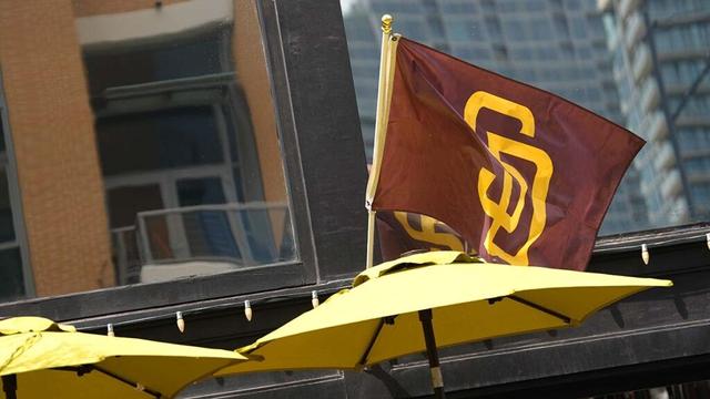 Padres trail in chase for Vedder Cup with second loss to Mariners