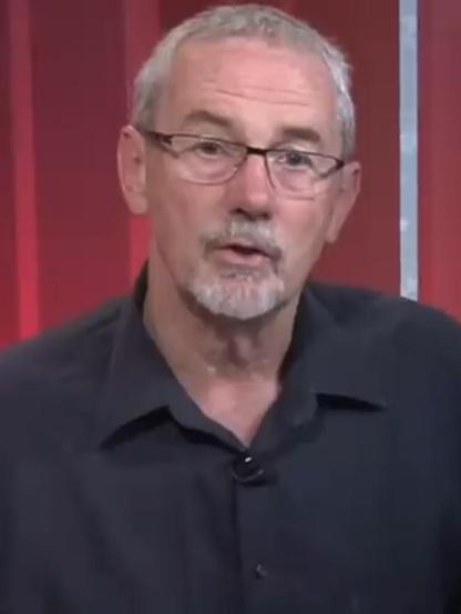 Robert Walls in 2012. (Credit:TSIAFL, CC BY 3.0 <https://creativecommons.org/licenses/by/3.0>, via Wikimedia Commons)

https://www.afana.com/.../17/afl-world-mourns-robert-walls
#AFANA #AFL #robertwalls @Lisa.Albergo.1
