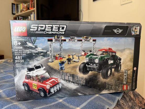 The LEGO Speed Champions box.