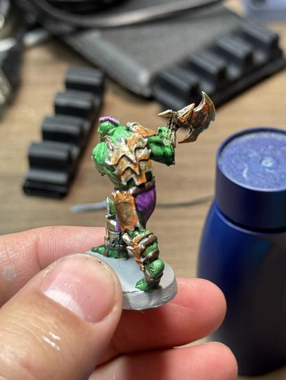 A shot from the back of the orc to show the back armor off.