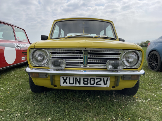 The sun is shining, it must be Monday which means one thing, it’s The Muppet Show! No, no, no it’s #MiniMonday which is even better - woohoo! - http://miniphernalia.co.uk