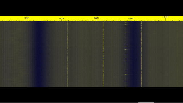 the image shows a heatmap produced from data gained via rtl_power