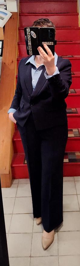 Navy blue pants suit with dusty blue button up. Beige slingbacks. Pearls. Ready for whatever.