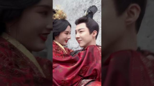 Sweet hug😍😍 #折腰 #theprisonerofbeauty #songzuer #liuyuning #宋祖儿 #刘宇宁 #cdrama #shorts #romance