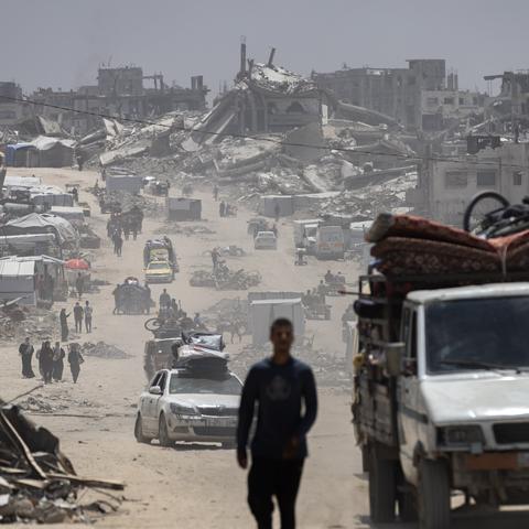 Palestinians fleeing Beit Lahia, in northern Gaza, after an Israeli operation last week.