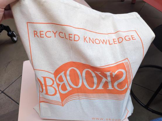 a tote bag for "Skoob", with the store logo ("Books" in reverse) - "recycled knowledge"