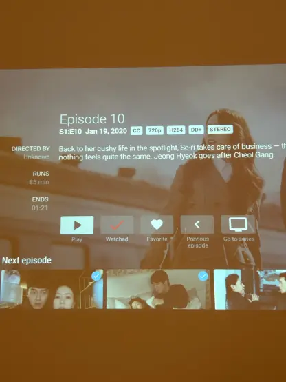 The episode select screen of Jellyfin where Crash Landing on You with the 10th episode selected