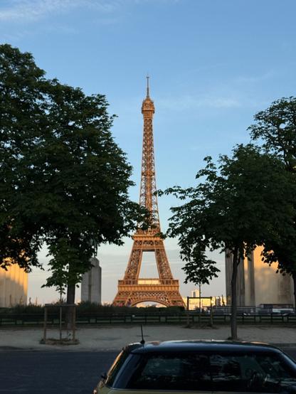 Eiffel Tower at dusk