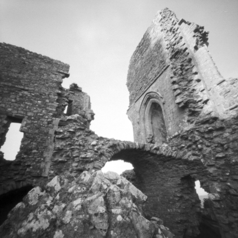 Photograph of the ruins of Corfe Castle