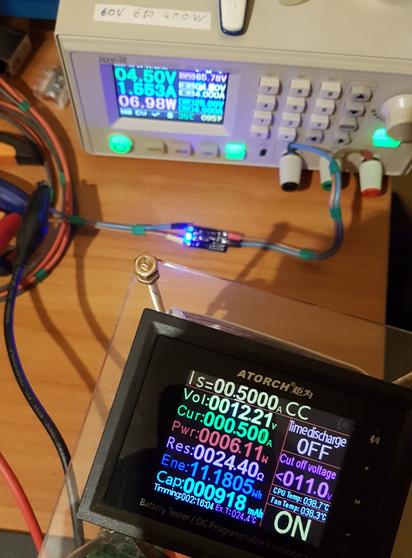 test setup; simulating low USB 5V supply, at an increased draw of 500mA on the 12V output side - the DCDC converter gets rather hot