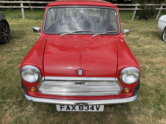 Alright? Turned out nice again, almost worth bunking off work again and having fun in a #ClassicMini or a #MorrisMinor maybe? Toodaloo - http://miniphernalia.co.uk