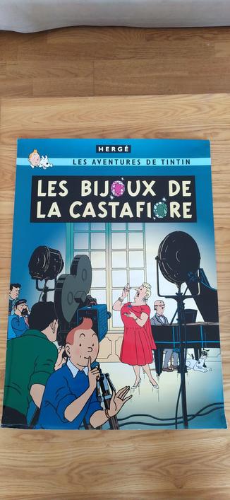 Un grand poster de la couverture de la bande dessinée