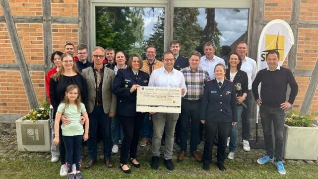 SBI-Firmenjubiläum in Breese/Marsch: Jörg-Heinrich Siemke spendet 12.000 Euro an acht Vereine
