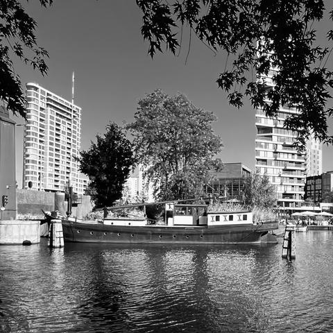 “Rival” moored at “park Somerlust”