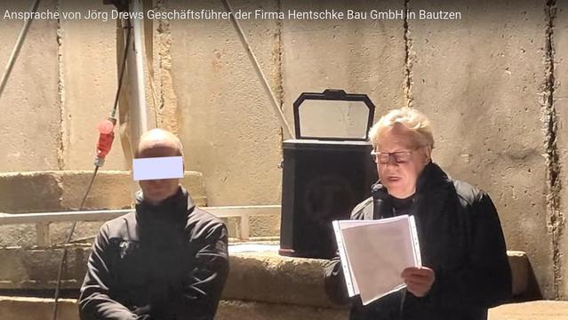 Jörg Drews spricht am 24. November 2022 im sächsischen Bautzen. (Bild: Screenshot von YouTube@OstsachsenTV)