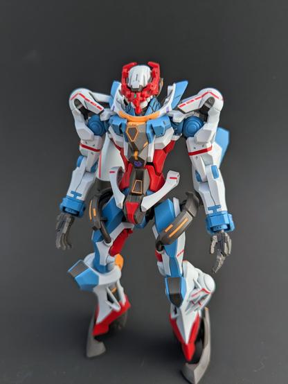 The HG GQuuuuuuX with its psycommu system deactivated (head antenna closed)