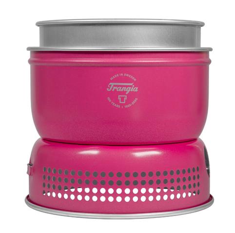 Der Trangia Spiritus-Kocher in der Farbe Pink.