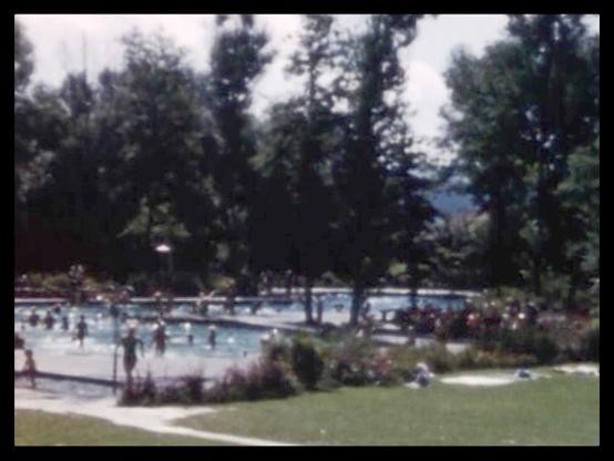 Aufnahme aus dem Parkschwimmbad Lyss 1959