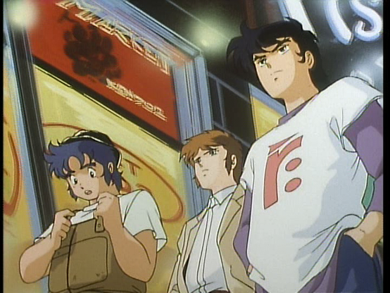 Kento, Cye, and Ryo are in casual clothes, walking down a generic city street.