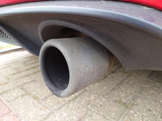 exhaust tip before cleaning
