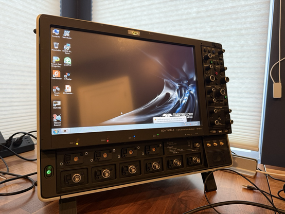LeCroy SDA760Zi-A 6 GHz Serial Data Analyzer showing windows desktop