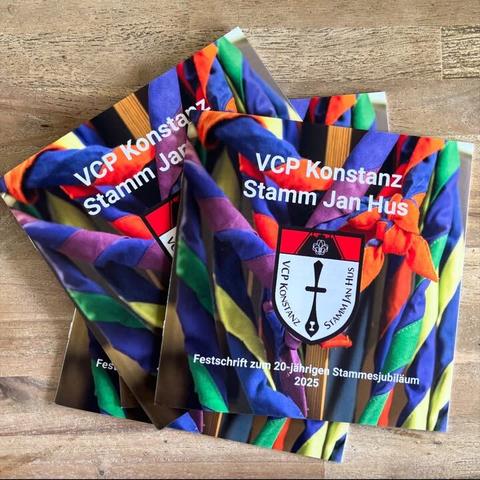 Ein Foto der Festschrift zum Jubiläum