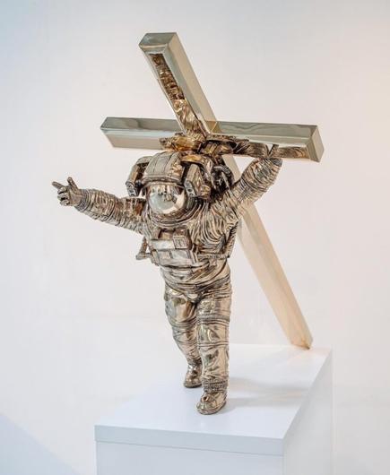 les-sculptures-futuristes-de-joseph-klibansky-entre-astronomie-mythes-et-introspection-4